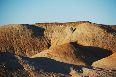 Cenas em torno de Wu Cai Wan no deserto de Gobi, Xinjiang, China Ocidental, 2007 (foto) de Ira Block