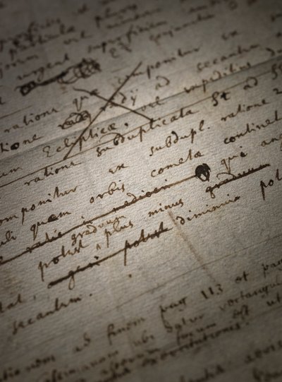 Duas páginas de revisões do Principia Mathematica de Isaac Newton