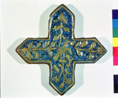 Telha dourada folheada cruciforme no estilo de Takht-e Solaiman, do século XIII ao XIV (cerâmica) de Islamic School