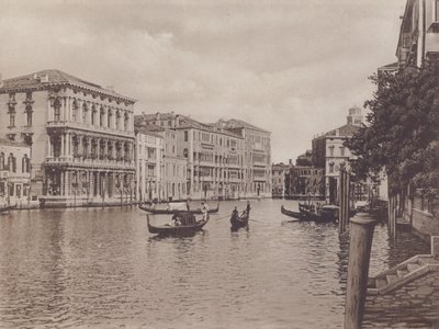 Canal Grande E Palazzo Browning (foto a p/b) de Italian Photographer