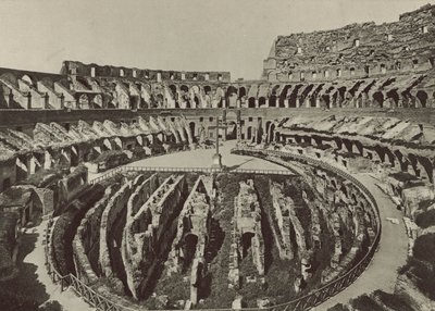 Anfiteatro Flaviano ou Coliseu com as novas escavações de Italian Photographer