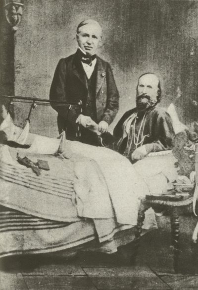 Garibaldi, ferido em batalha, com o seu médico (foto a p/b) de Italian Photographer