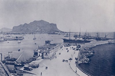 Itália: Palermo, Monte Pellegrino e porto (foto a p/b) de Italian Photographer