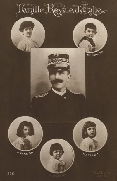 O Rei Victor Emmanuel II e sua família (foto a p/b) de Italian Photographer