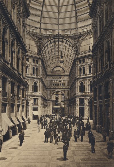 Nápoles: Galleria Interno Umberto I (foto a p/b) de Italian Photographer