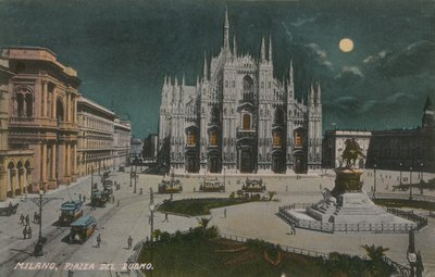 Piazza del Duomo, em Milão. Postal enviado em 1913. de Italian Photographer