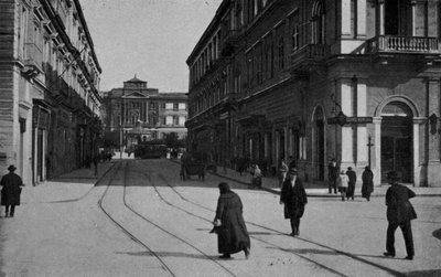 Taranto, Via Archita, Palazzo degli Uffici (foto a p/b) de Italian Photographer
