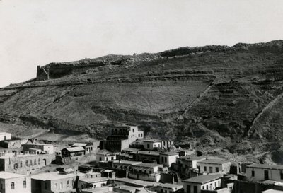 Vista das muralhas helenísticas no canto nordeste da Acrópole, Amã, Jordânia de Italian Photographer