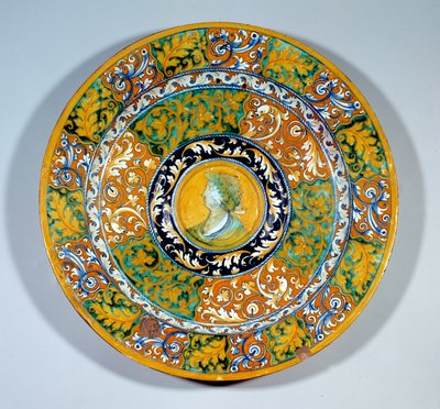 Bacia do Aiguiere em majolic (maiolica) decoree feita em faience de Faenza. Por volta de 1540-1550. paris, musee du Louvre de Italian School
