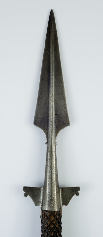 Bear Spear, c.1550 (aço e madeira) de Italian School