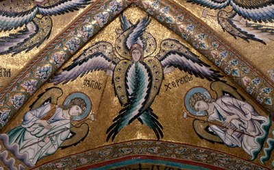 Detalhe de um anjo da abóbada da abside (mosaico) de Italian School