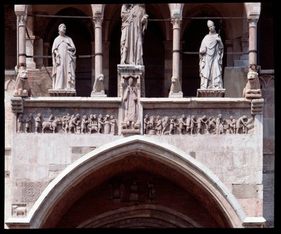 Friso dos meses de entrada principal (escultura de Italian School