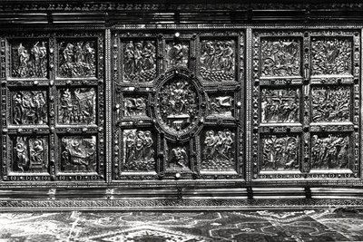 Frente do Altar Wulvinius, apresentado por Angilberto II em 835 (ouro e esmalte) de Italian School