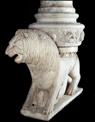 Leão (Escultura em mármore, final do século XII) de Italian School