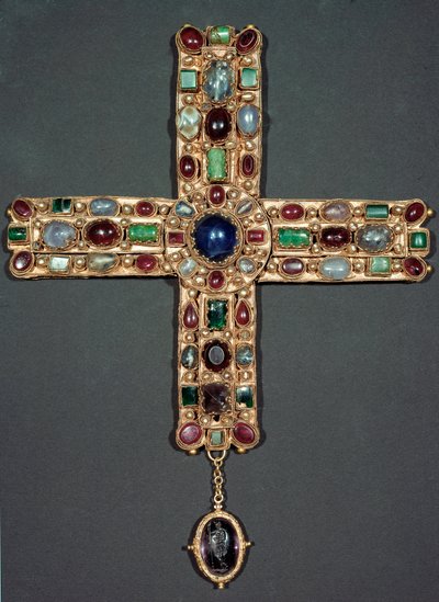 Arte Lombard: Cruz de Ouro e Pedras de Berengario (Berenger) (850-924) Rei da Itália e Imperador do Império Sagrado. Século IX Monza, Museu da Catedral - Arte Lombarda: cruz de ouro e pedras preciosas de Berengario (Berenger) (850-924), Rei de Itália de Italian School