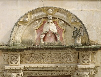 Madonna of the Misericordia, detalhe do portal lunette (pedra) de Italian School