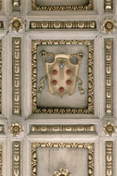 Brasão dos Médici, do intradorso da igreja (estuque) de Italian School