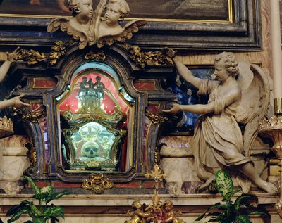 Relíquia do crânio de São Luís Gonzaga, situado no altar-mor de Italian School