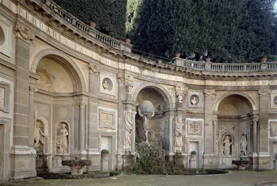 Vista do Teatro Aqua (Teatro Aquático), projetado por Giacomo della Porta (1532-1602) completado por Giovanni Fontana (1540-1614) e Carlo Maderno (1556-1629) 1601 de Italian School