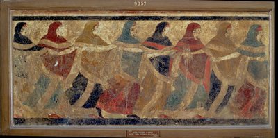 Mulheres realizando a dança da cadeia cerimonial funerária, de Ruvo, século IV aC de Italian School