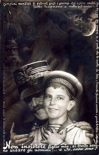 Primeira Guerra Mundial: invasão militar do exército italiano: Victor Emmanuel III segurando o príncipe Umberto (cartão impresso) de Italian School