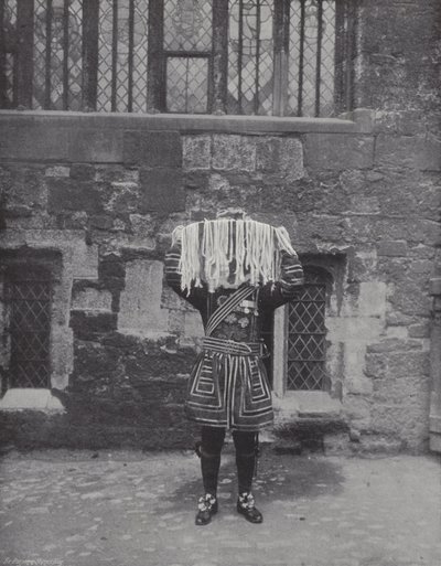 Distribuindo Dinheiro Maundy, Yeoman carregando Esmolas de J. Benjamin Stone