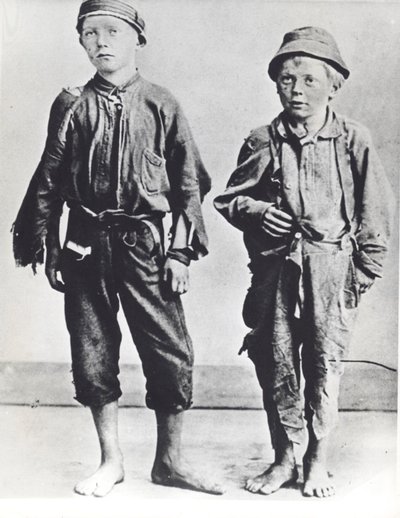Árabes de rua de Nova Iorque, c.1900 (foto a p/b) de Jacob August Riis