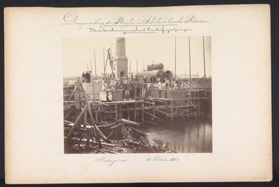 Estação de bombeamento a vapor com bombas centrífugas / Kralingen den 26 de outubro de 1868 (título no objeto) Recuperação dos Lagos em Schieland leste de Rotterdam (título da série no objeto) de Jacobus van Gorkom jr.