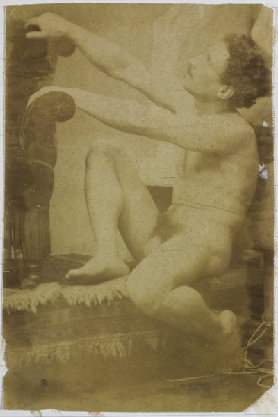 Estudo de um modelo nu masculino, sentado e visto de lado, no estúdio de Jacques de Lalaing de Jacques Lalaing (attributed to)