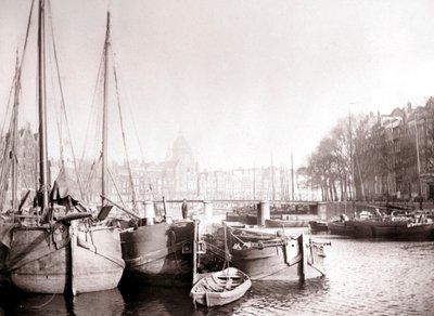 Barcos de canal, Roterdã, 1898. de James Batkin