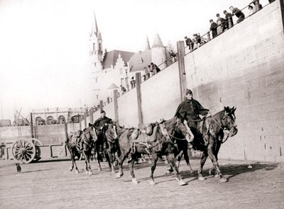 Cavaleiros, Antuérpia, 1898. de James Batkin