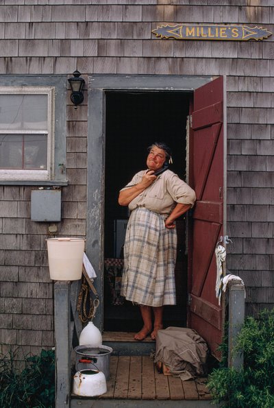Esta ilhéu, Mildred Jewett, é Guarda Costeira honorária pelo seu trabalho na Guerra Mundial... de James L Stanfield
