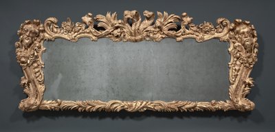 Espelho de Overmantel, c.1740 de James Pascall