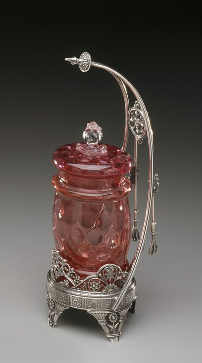 Frasco de picles no suporte com pinças, c.1885 (placa de prata e vidro soprado) de James W. Tufts Co.