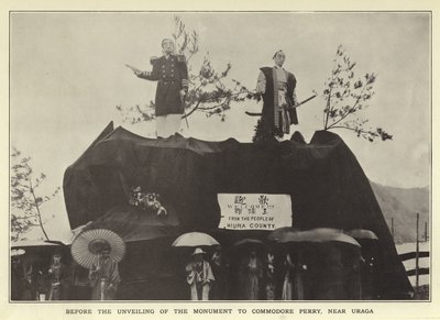 Antes do desvelamento do monumento ao Comodoro Perry, perto de Uraga de Japanese Photographer