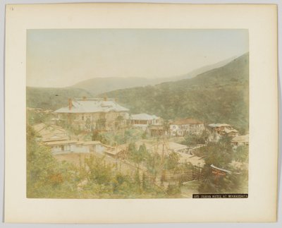 Hotel Fujiya em Miyanoshita, Província de Kanagawa, Japão (foto a p/b colorida à mão) de Japanese Photographer