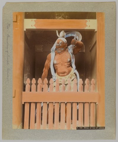 Imagem de Nio em Nikko, Japão (foto a p/b colorida à mão) de Japanese Photographer