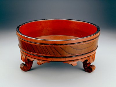 Bacia usada para uma cerimônia de lavagem de mãos budista, 1345 ou 1406 (madeira laqueada) de Japanese School