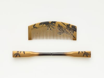 Pente e grampo de cabelo, final do século 19 ao início do século 20 (madeira com laca e ouro) de Japanese School