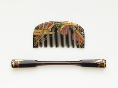 Pente e grampo de cabelo, final do século 19 e início do século 20 (madeira com laca, ouro e madrepérola) de Japanese School