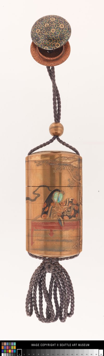 Inro decorado com uma senhora da corte, ojime e netsuke de Japanese School