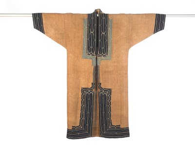 Man&39;s Robe, final do século 19 ao início do século 20 (casca de olmo com apliques de algodão e bordado de seda) de Japanese School