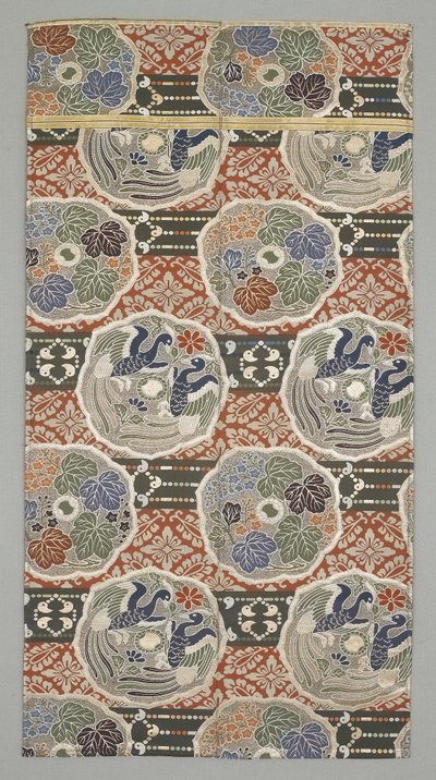 Fragmento de Obi, final do século XIX e início do século XX (pano de seda) de Japanese School