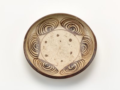 Travessa de servir com design "olho de cavalo", 1800-1830 de Japanese School