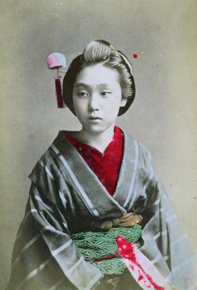 Rapariga em um quimono, c.1860-70 (foto colorida da mão) de Japanese School