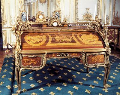Estilo Luís XV: O Gabinete do Rei (foto) de Jean-Henri Riesener