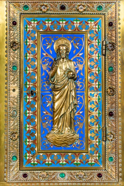 Vista interior, capela do Monte Carmelo, altar: sacrário, Salvator Mundi na porta, fundo de esmalte azul com folhagem. A. Chertier, ourives de Paris de Jean Alexandre Chertier