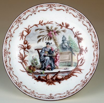 Prato de porcelana representando uma cena de xadrez chinesa. Realizado por Jean Michel Liotard (1702-1796). Paris, artes decorativas de Jean Michel Liotard