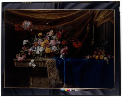 Natureza-morta de um cesto de flores e de um monte de frutos sobre uma mesa de pedra esculpida de Jean Picart