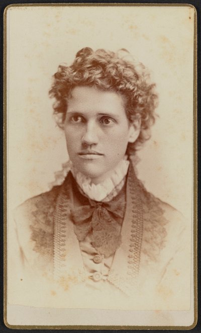 Carte-de-visit retrato de Miss Julia J. Thomas, ca. 1875. de Jefferson Beardsley
